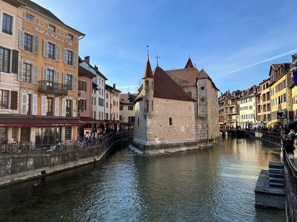 La Sonate Au Bord Du Lac Et De La Vieille Ville Annecy 0*,  França